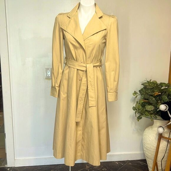 Jackets & Blazers - Vintage trench coat